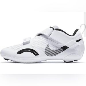 NEW Womens Nike Superrep white cycling shoes for SoulCycle and Peloton, size 7